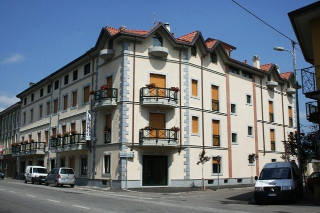 Locanda Sant'Ambrogio Cislago Exterior foto